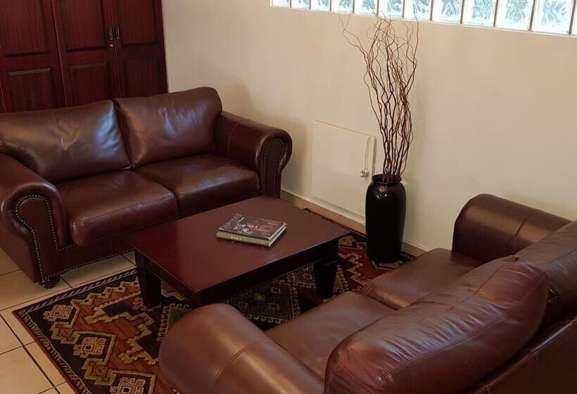 פנסיון Falling Feather Inn