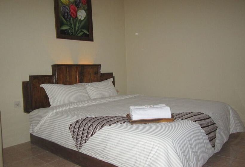 بنسيون Larasati Guest House