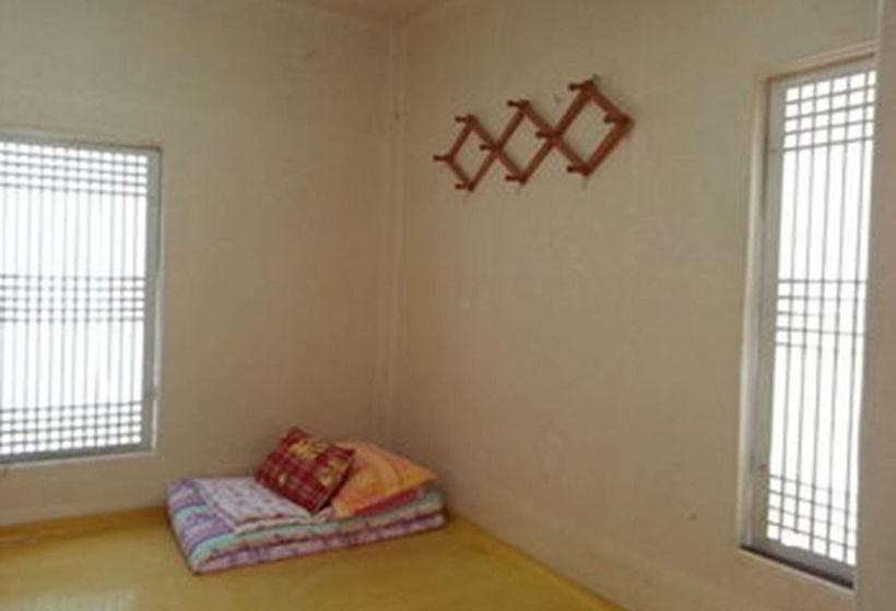 بنسيون Moji Guest House