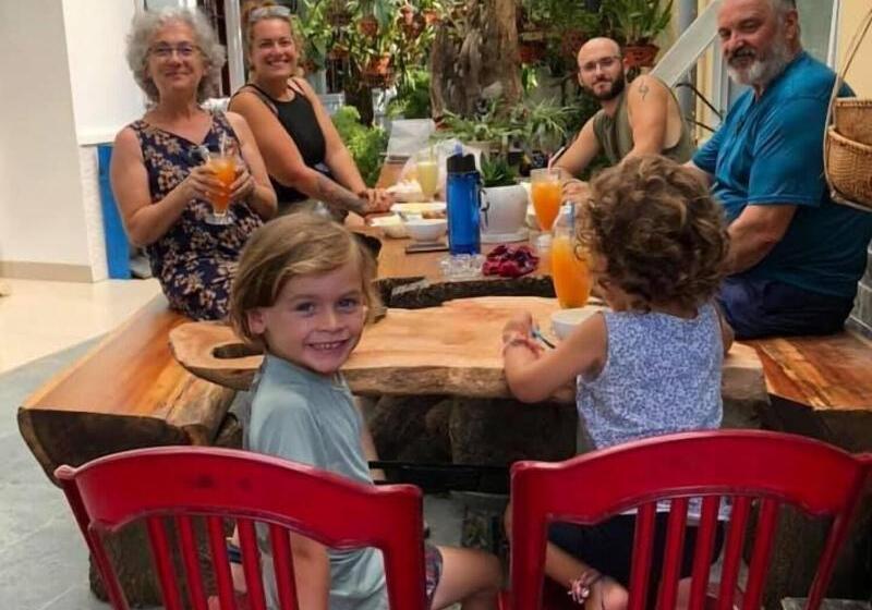 پانسیون Quynh Long Villa