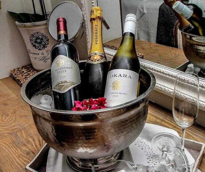 ペンション Sandals Guest House