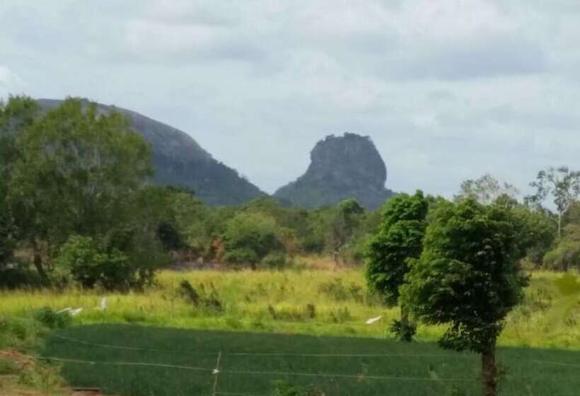 펜션 Sigiri Wilderness Resort