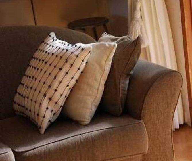 پانسیون The Shelter B&b