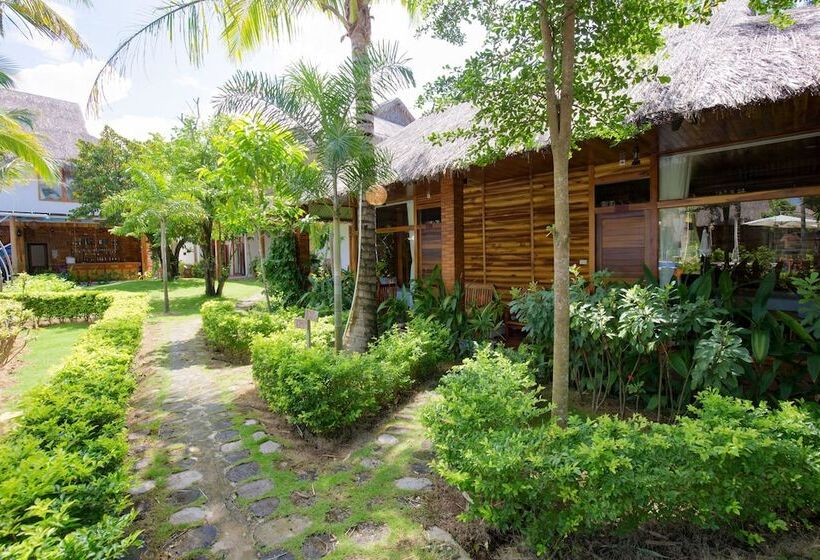 Phu Quoc Dragon Resort & Spa