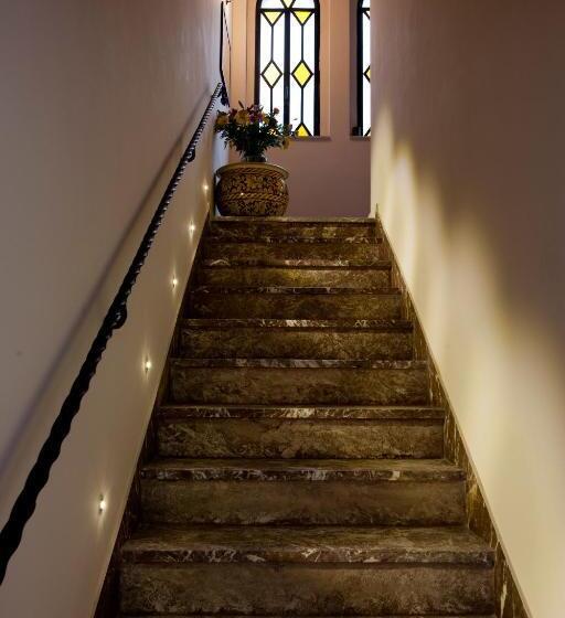 住宿加早餐  Porta Di Mezzo Luxury Suites And Rooms