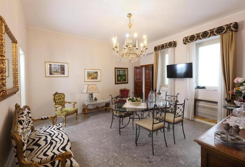 住宿加早餐  Porta Di Mezzo Luxury Suites And Rooms