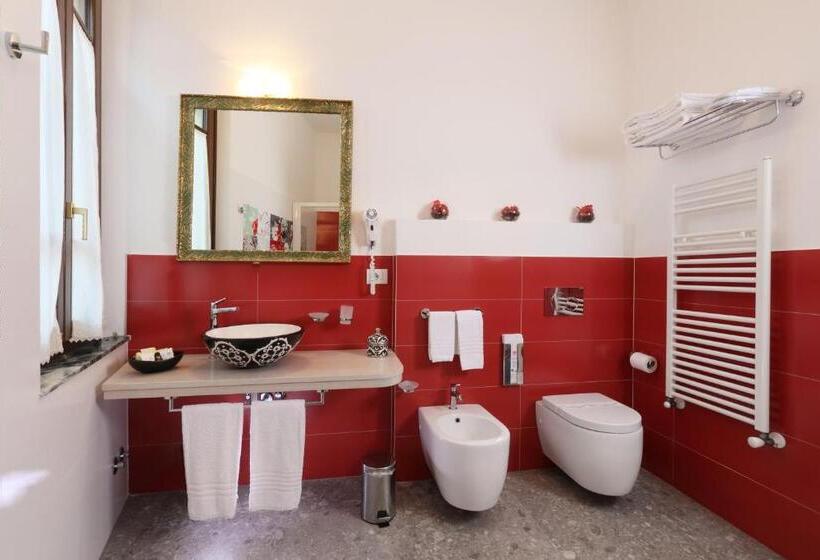 住宿加早餐  Porta Di Mezzo Luxury Suites And Rooms