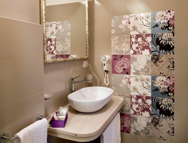 住宿加早餐  Porta Di Mezzo Luxury Suites And Rooms