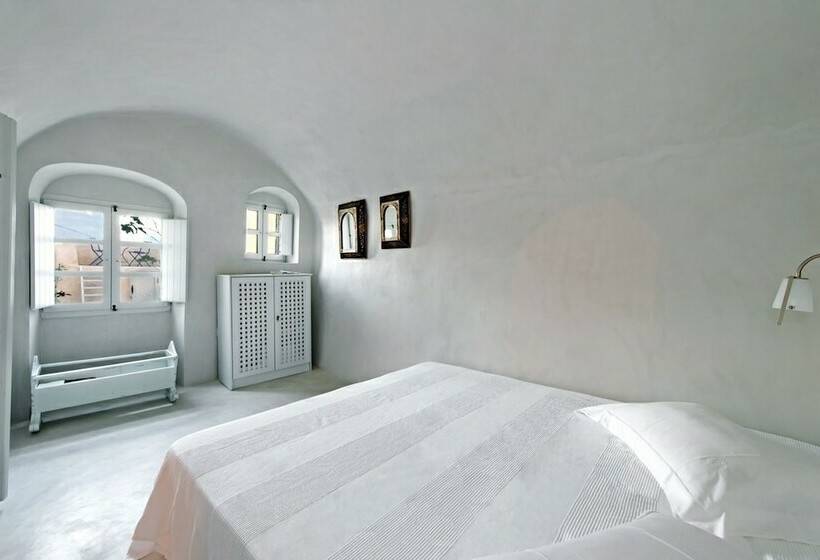 Pyrgos Old Winery Villa