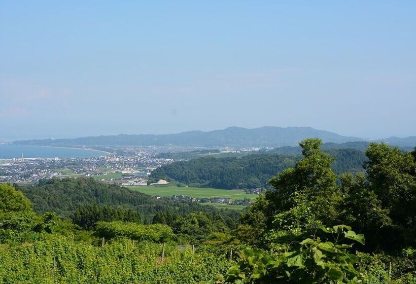 Рёкан Minshuku Ikemori