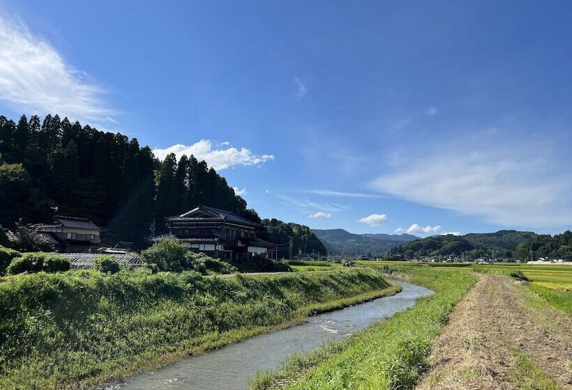 Рёкан Minshuku Ikemori