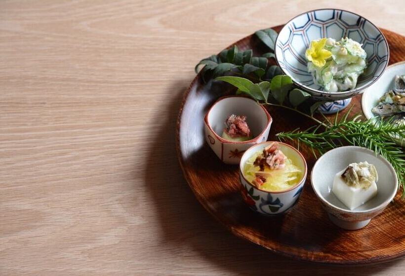 Рёкан Minshuku Ikemori