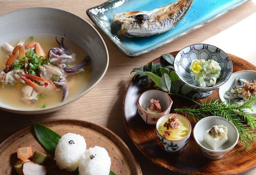 Рёкан Minshuku Ikemori