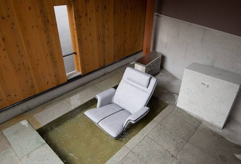 Рёкан Minshuku Ikemori