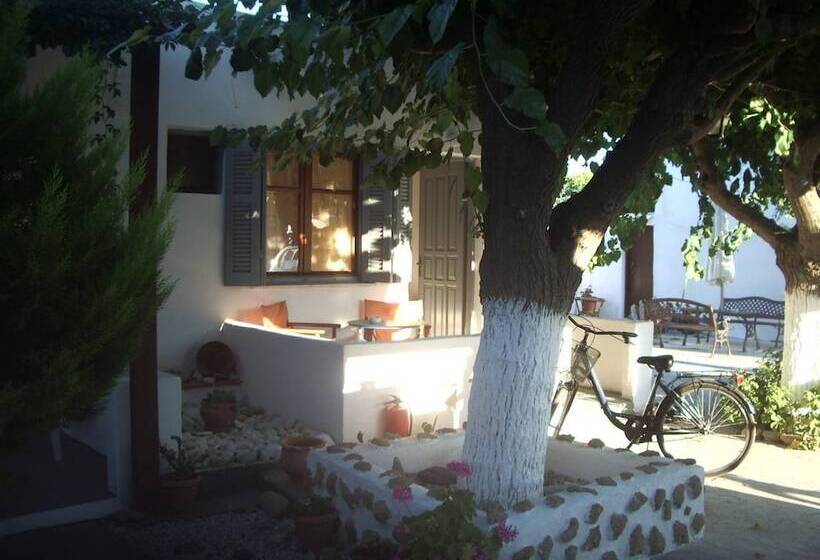 Skyros Panorama Studios