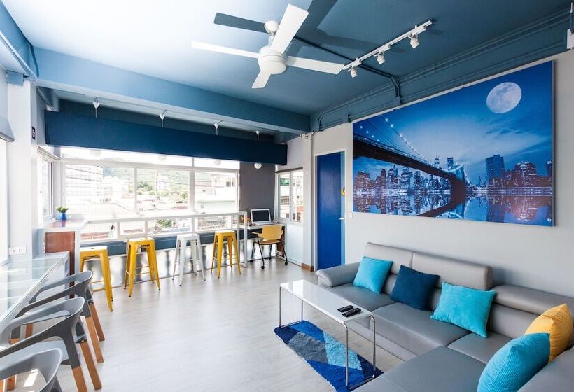 The Moon Hostel Huahin