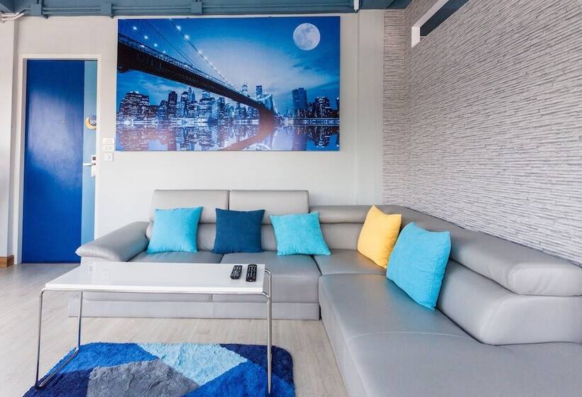 The Moon Hostel Huahin