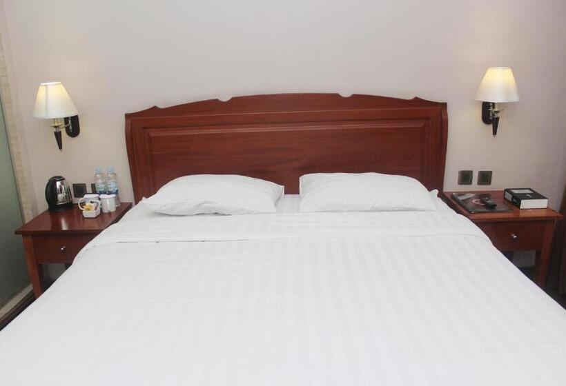 Thong S Inn Hotel Kualanamu