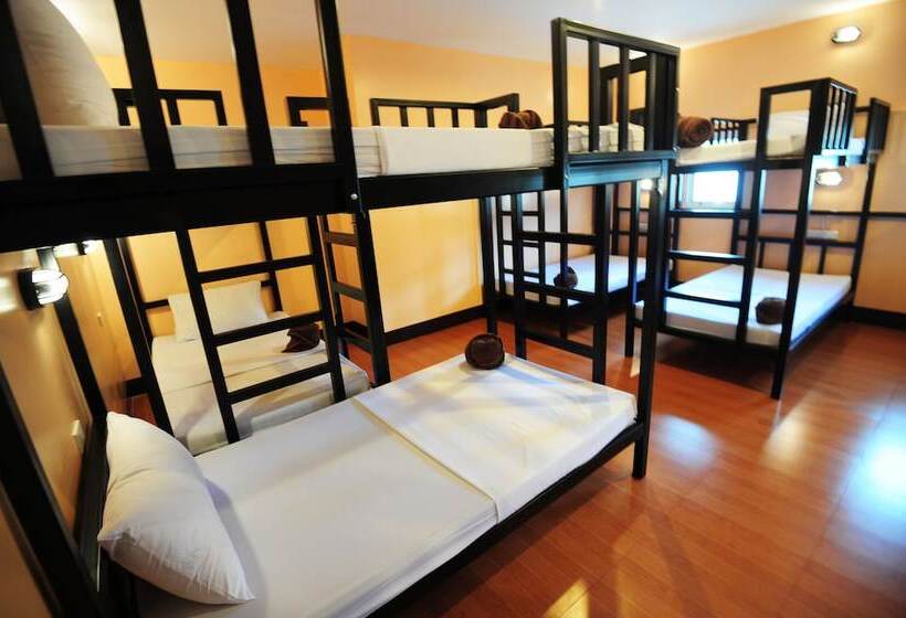 Twin Palms Hostel Phi Phi