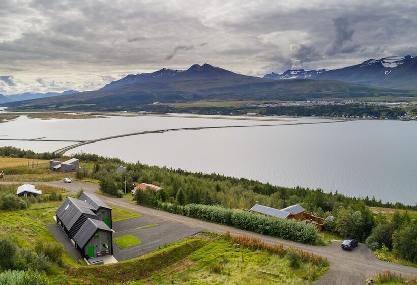 Viking Cottages & Apartments