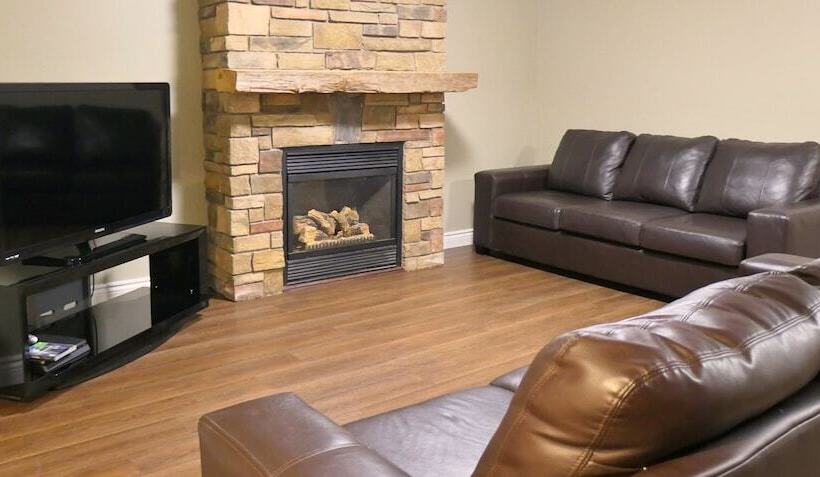 Mountain Views, Steps To Bm Village, Hot Tub, Bbq