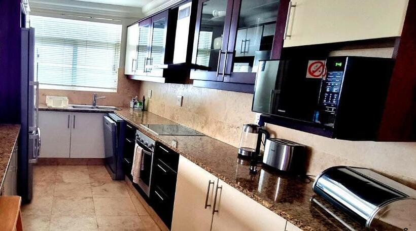 305 Ballito Manor Gardens, Ballito With Generator