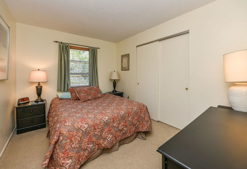 Banana Cabana By Beachside Management