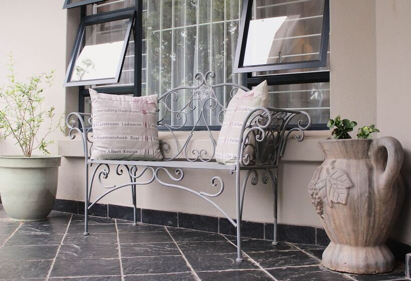 Bed and Breakfast Vineyard On The Hill Guest House