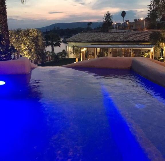 Хостел Calapetra Resort