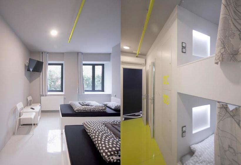 Private Rooms At Hostel63