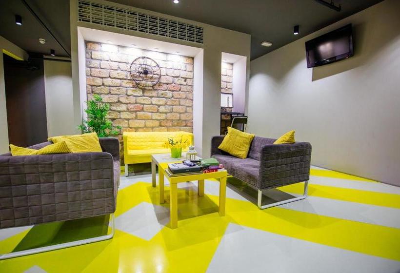 Private Rooms At Hostel63