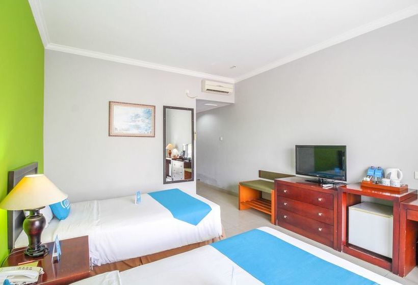 Отель Reddoorz Premium @ Bukit Damai Indah