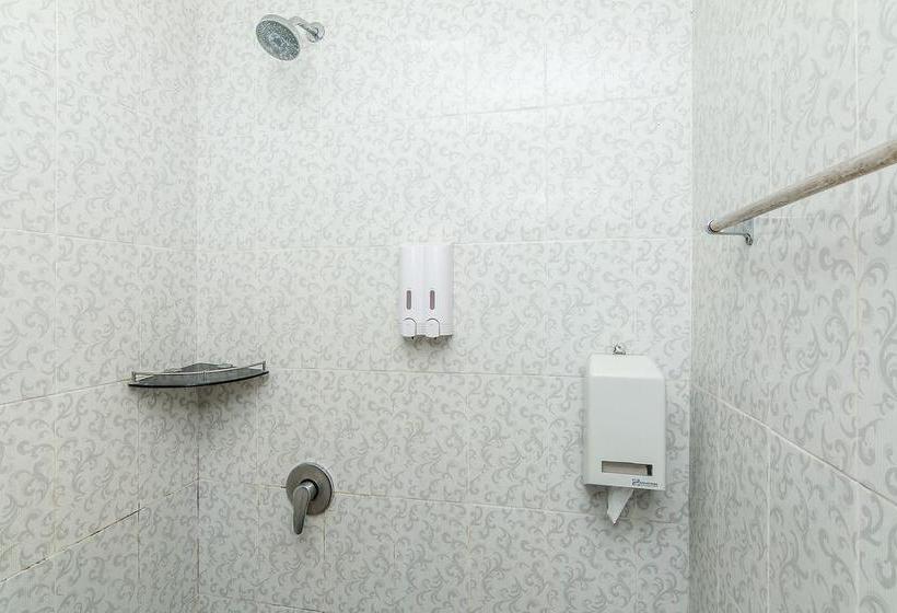 ホテル Airy Kartika Plaza Kuta Centre 8x Bali