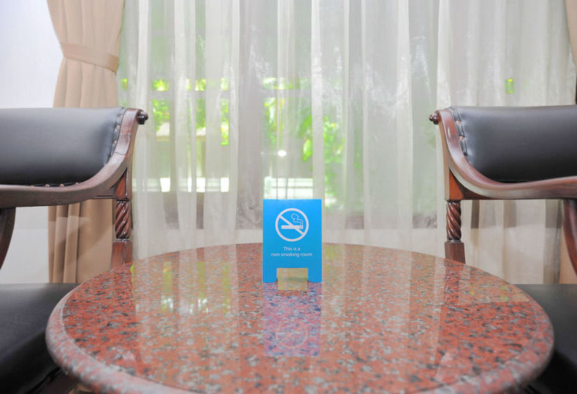 Отель Airy Mataram Cakranegara Pejanggik 127 Lombok