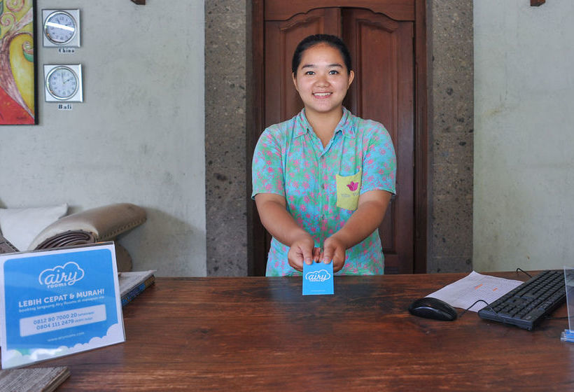 ホテル Airy Seminyak Kerobokan Kuwum Gang Rajawali Bali