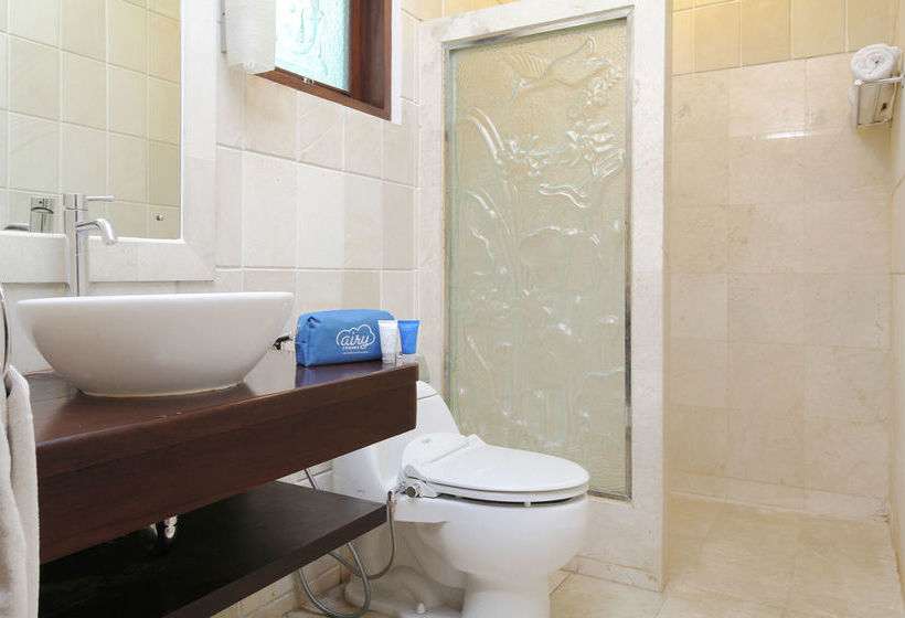 ホテル Airy Seminyak Kerobokan Kuwum Gang Rajawali Bali