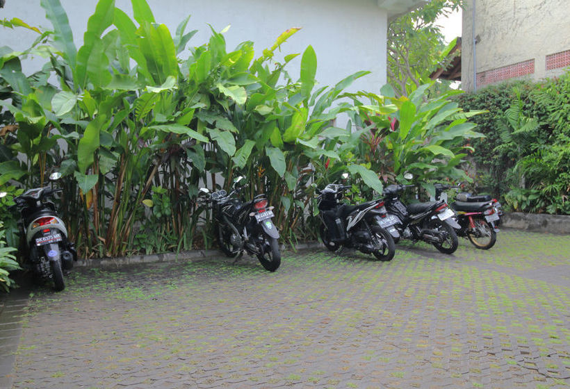 ホテル Airy Seminyak Kerobokan Kuwum Gang Rajawali Bali