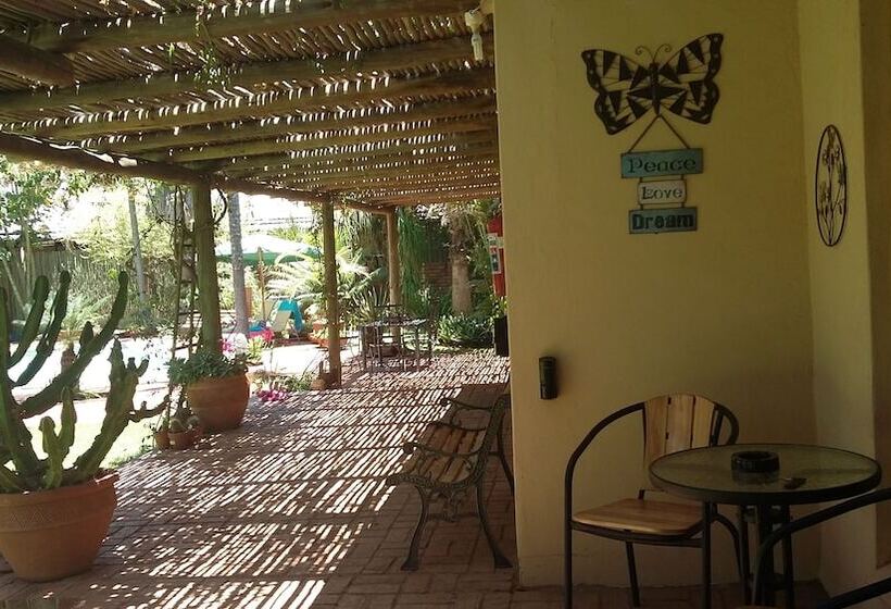 בית מלון כפרי Destiny Inn Lodge