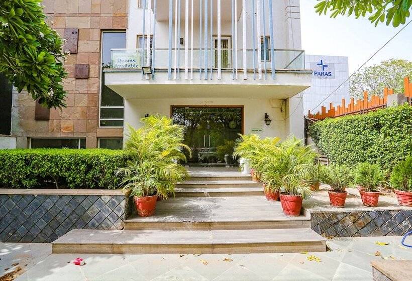 Fabhotel Premium Nest