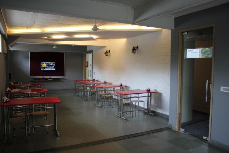 Fabhotel Premium Nest