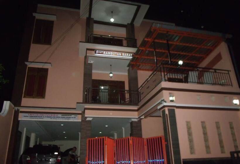 Отель Griya Rambutan Barat