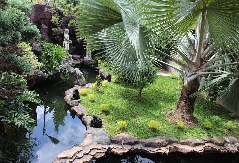 Imelda Hotel   Waterpark   Convention