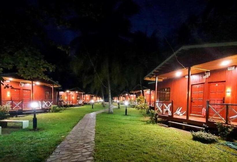 فندق Juara Beach Resort