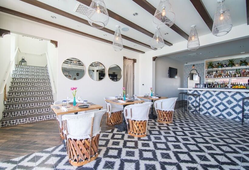 Отель La Serena Villas, A Kirkwood Collection