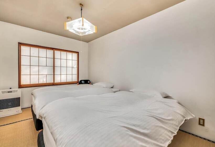 בית מלון כפרי Madarao