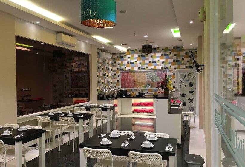 Отель Msquare Palembang