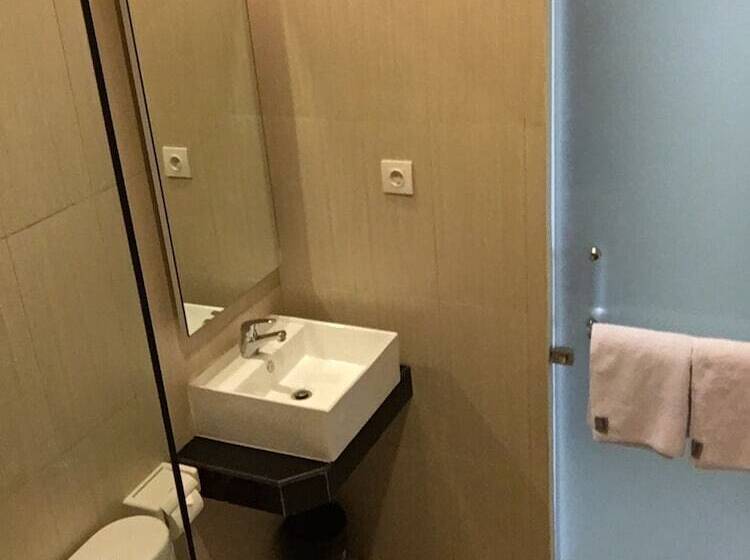 Отель Msquare Palembang