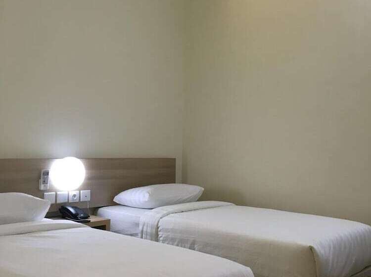 Отель Msquare Palembang