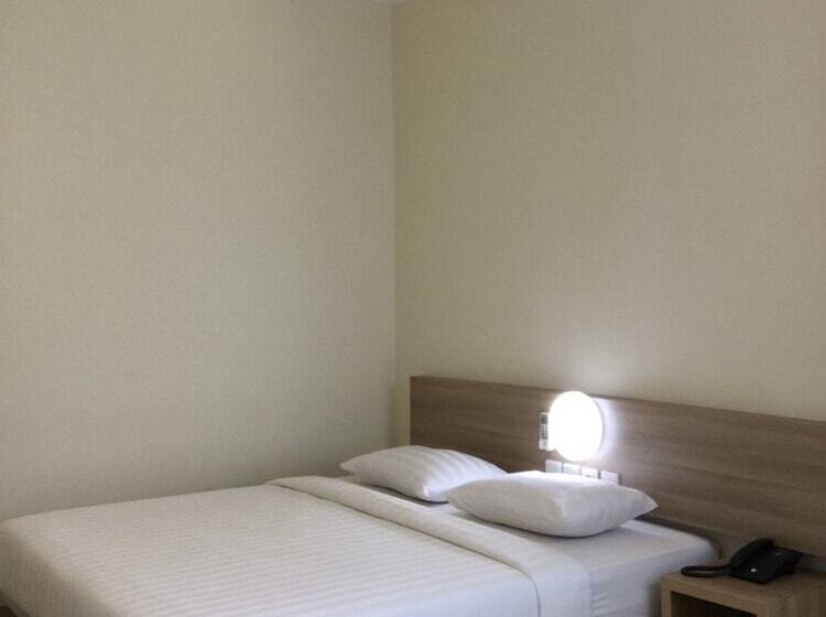 Отель Msquare Palembang