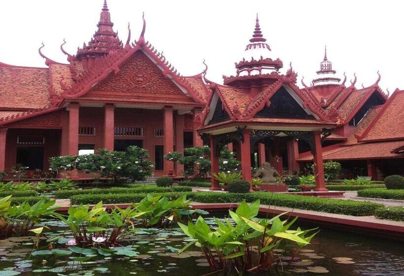 Orussey One Hotel & Apartment